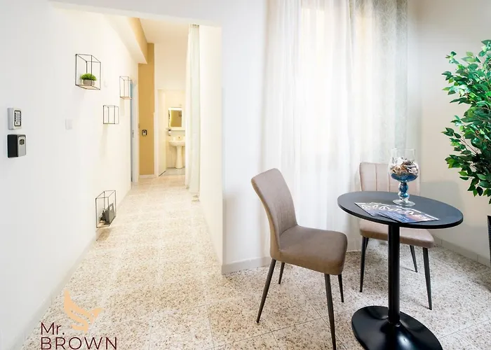 Mr. Brown - Marconi Guest house 4*