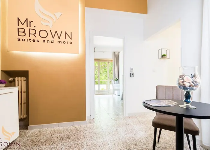 Mr. Brown - Marconi Guest house