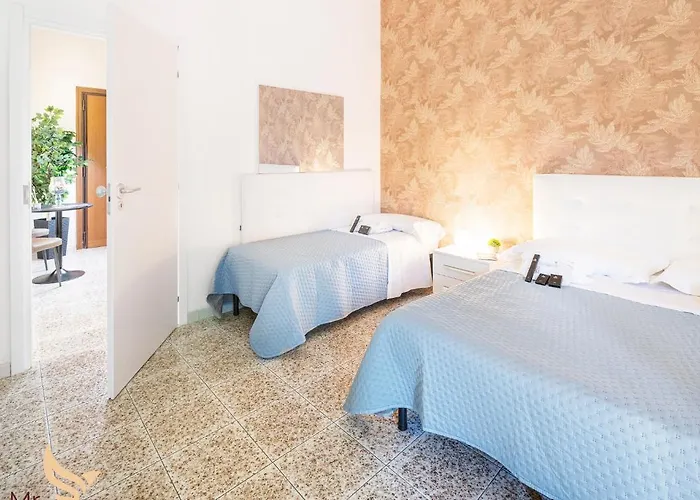 Mr. Brown - Marconi 4*